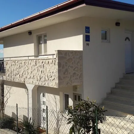 With A Parking Space Gornji Karin, Novigrad - 16610 Apartman *